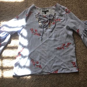 Top by signature studio size medium